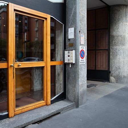 Aparthotel Porta Nuova Милано Екстериор снимка
