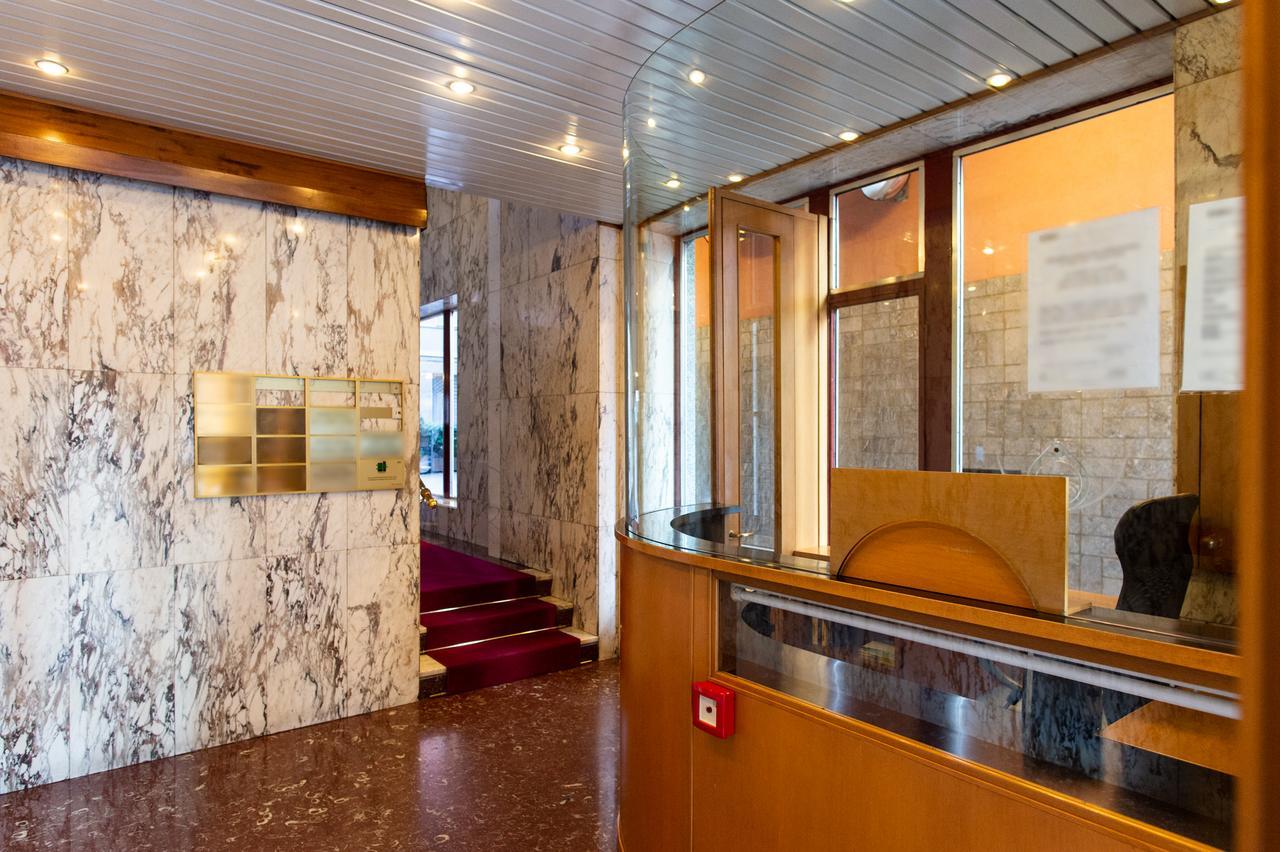 Aparthotel Porta Nuova Милано Екстериор снимка